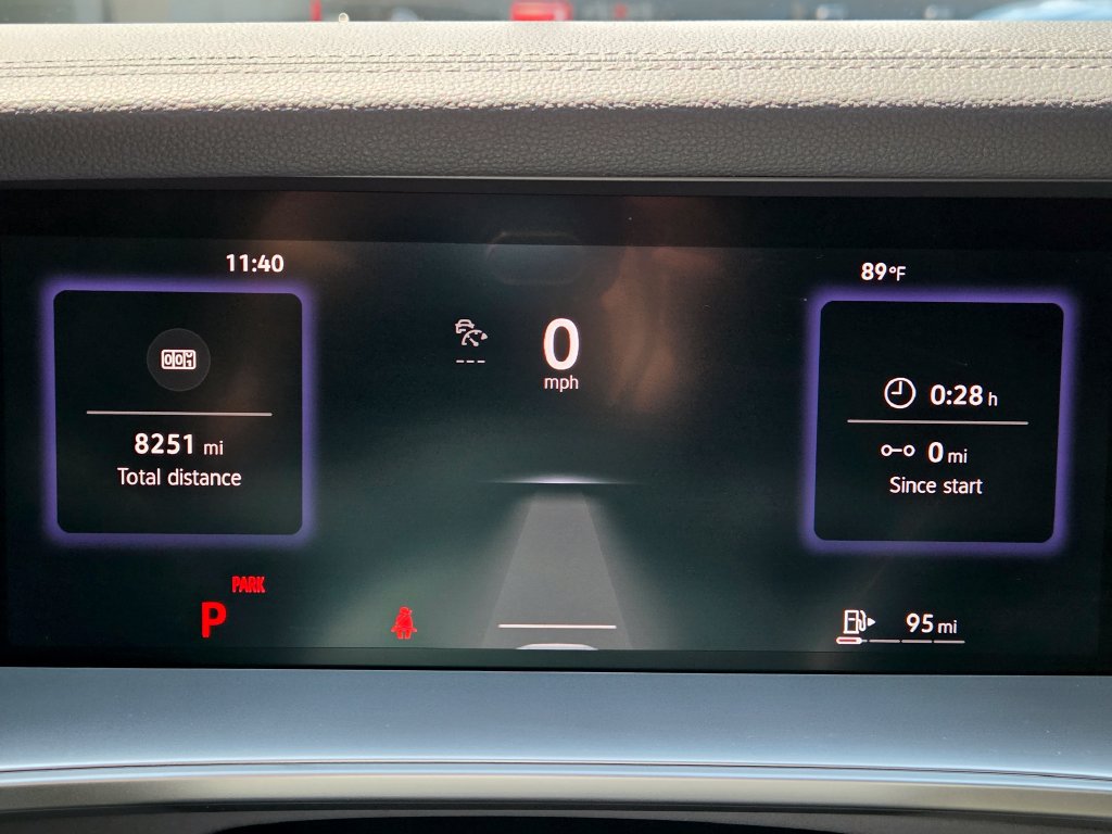 Certified 2025 Volkswagen Tiguan SE R-Line FWD image 26
