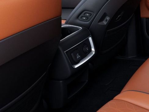 New 2026 Kia Carnival SX w/ SX Dark Edition Package FWD image 26