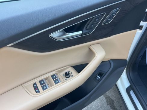 Used 2021 Audi Q8 Premium w/ Black Optic Package AWD/4WD image 29