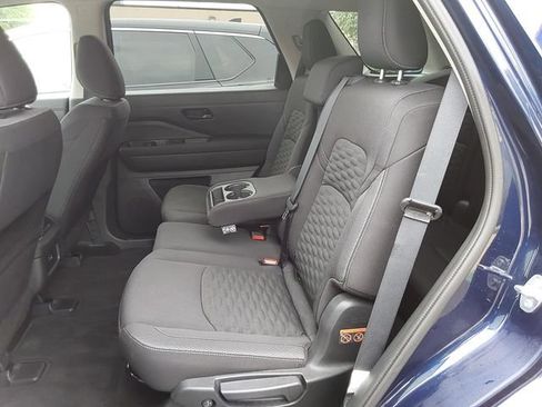 Used 2025 Nissan Pathfinder SV AWD/4WD image 13