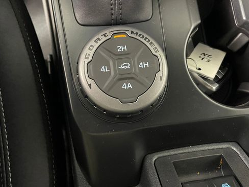 New 2025 Ford Bronco Badlands image 10