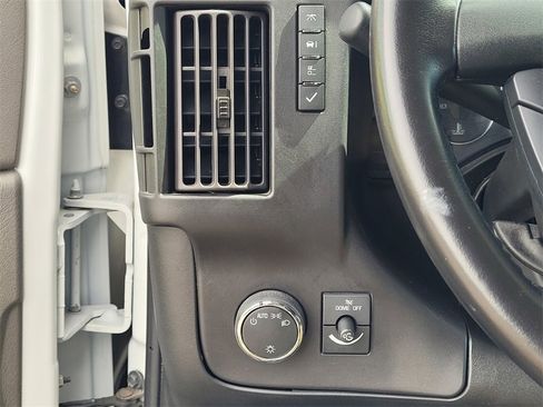 Used 2023 GMC Savana 3500 LS image 24