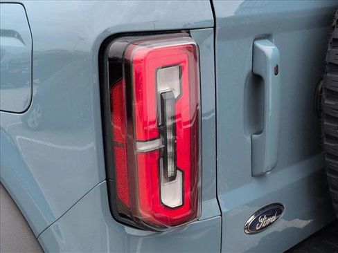 Used 2023 Ford Bronco Outer Banks w/ Sasquatch Package image 7