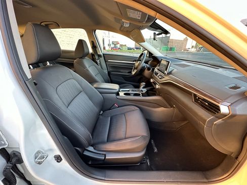 Used 2023 Nissan Altima 2.5 SV image 11