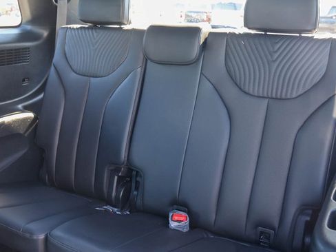Used 2024 Hyundai Palisade Calligraphy image 17