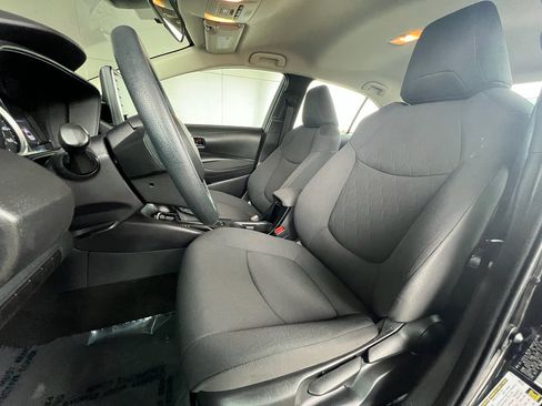 Used 2022 Toyota Corolla LE image 11