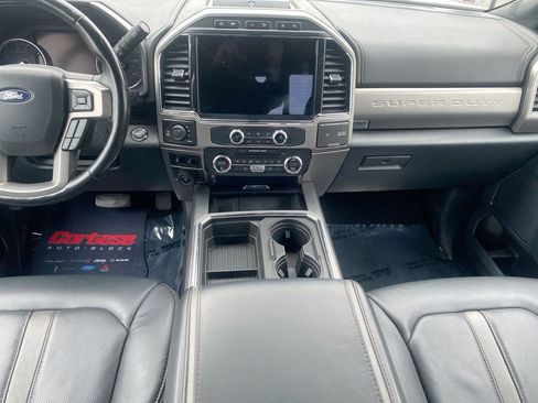 Used 2022 Ford F350 Platinum w/ FX4 Off-Road Package AWD/4WD image 22