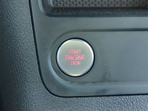 Used 2017 Volkswagen Tiguan Limited w/ Premium Package image 27