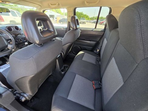 Used 2009 Jeep Patriot Sport FWD image 4