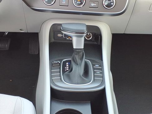 New 2026 Hyundai Kona SE image 10