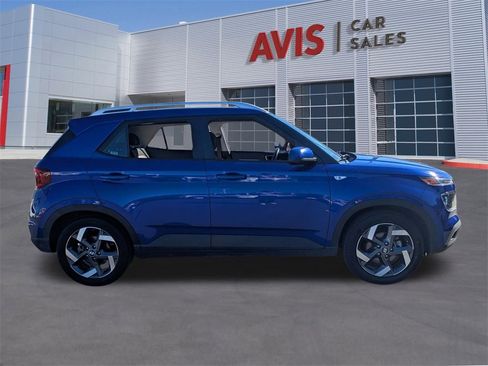 Used 2023 Hyundai Venue SEL image 5