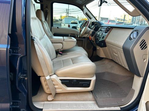 Used 2009 Ford F350 Lariat image 11