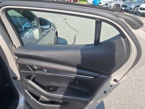 Used 2023 MAZDA MAZDA3 s FWD image 22