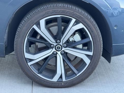Used 2025 Volvo XC60 T8 Ultra w/ Protection Package Premier image 8