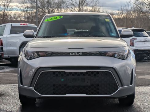 Used 2023 Kia Soul LX w/ LX Technology Package image 2