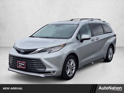 Certified 2022 Toyota Sienna Limited