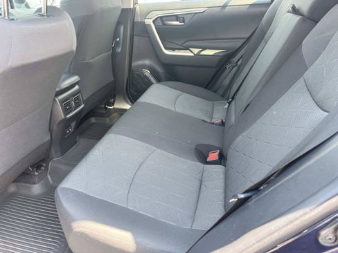 Used 2020 Toyota RAV4 XLE w/ Convenience Package AWD/4WD image 17