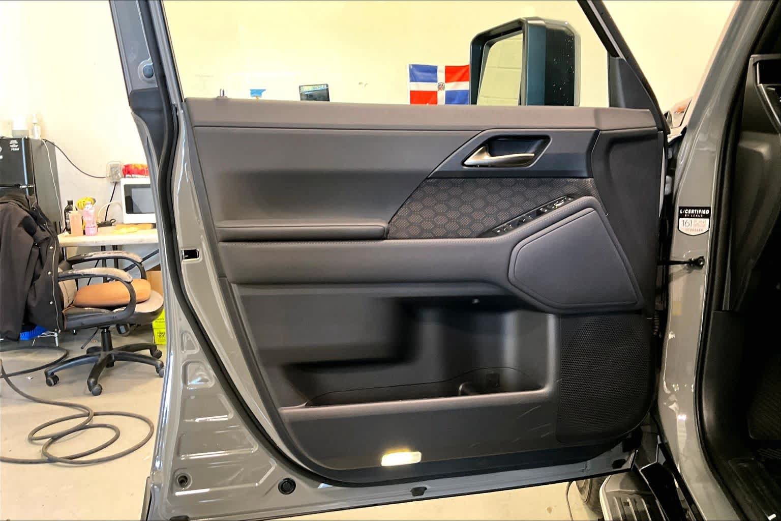 Certified 2026 Lexus GX 550 w/ Accessory Package (2T) AWD/4WD image 20