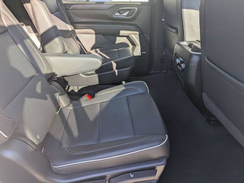 Used 2022 GMC Yukon SLT AWD/4WD image 35