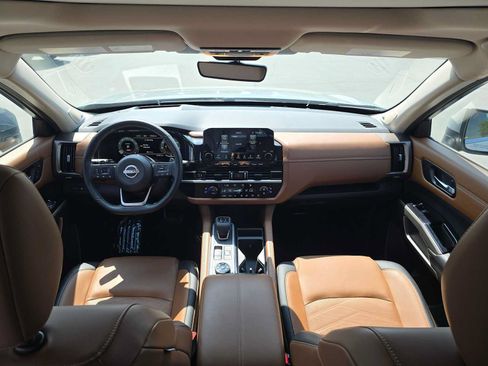 Used 2025 Nissan Pathfinder Platinum AWD/4WD image 20