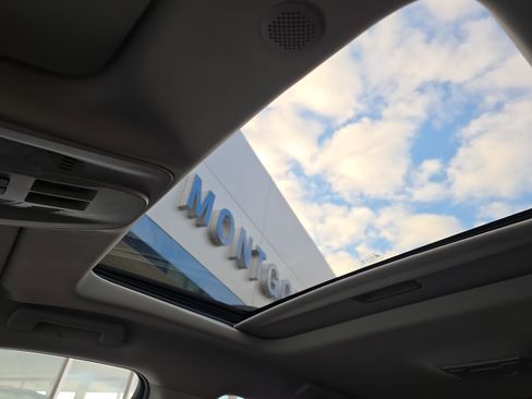 Used 2011 Chevrolet Equinox LT w/ Driver Convenience Package image 23