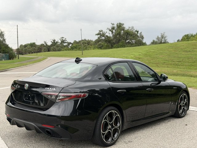 Used 2024 Alfa Romeo Giulia Veloce RWD image 5