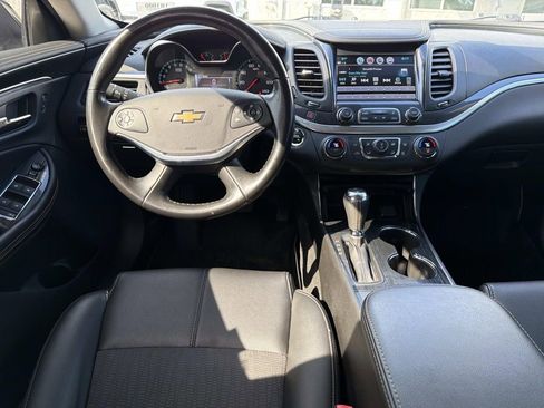 Used 2019 Chevrolet Impala LT FWD image 17