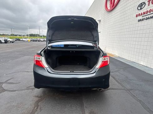 Used 2014 Toyota Camry SE FWD image 29
