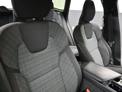 Certified 2023 Volvo XC60 B5 Core image 14