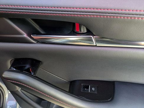 Certified 2025 MAZDA MAZDA3 Carbon image 30