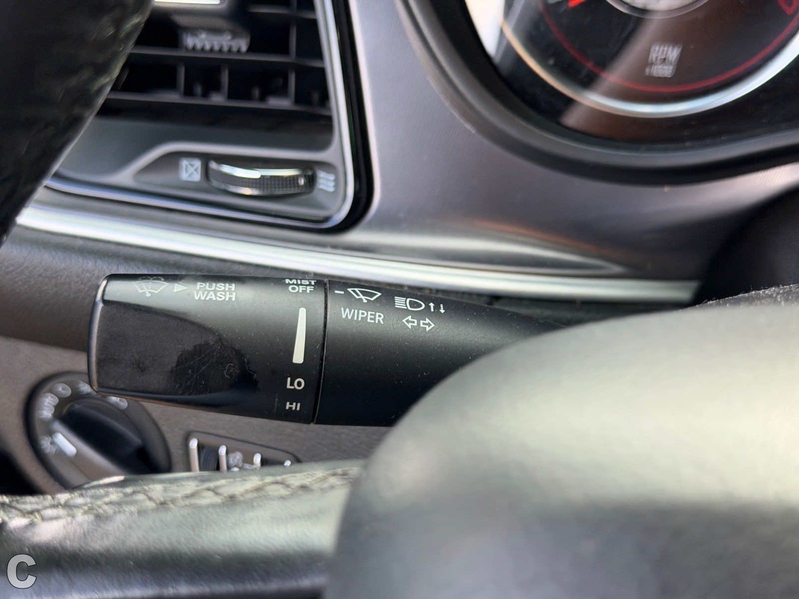 Used 2020 Dodge Challenger SXT RWD image 18