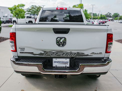 Used 2024 RAM 2500 Big Horn image 9