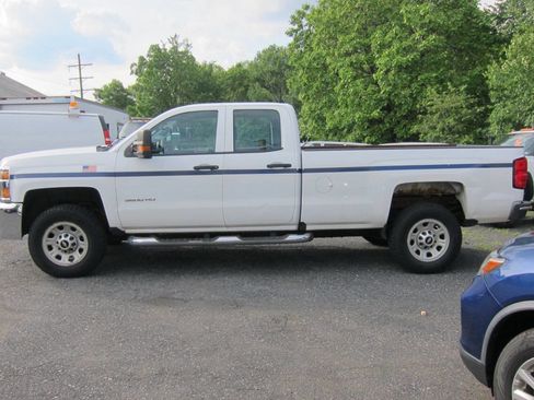 Used 2017 Chevrolet Silverado 3500 W/T w/ WT Fleet Convenience Package image 3