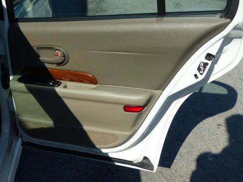 Used 2003 Buick Le Sabre Custom w/ Best Seller Package image 14