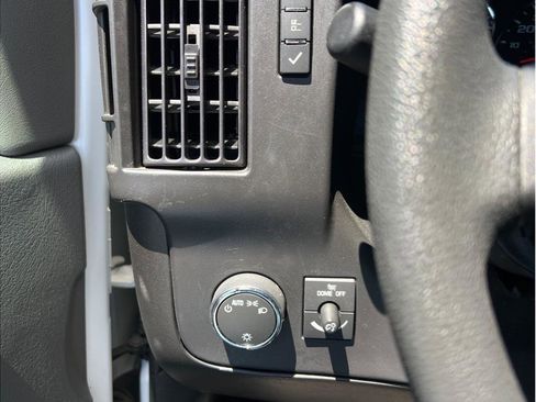 Used 2024 Chevrolet Express 3500 LT w/ LT Preferred Equipment Group RWD image 17