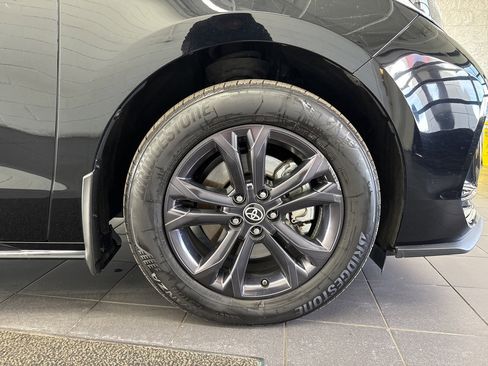 Certified 2025 Toyota Sienna XSE image 53