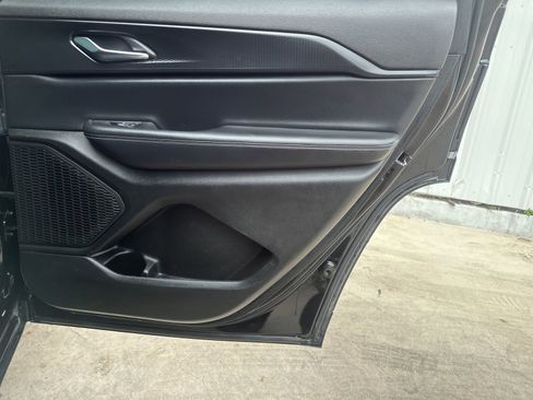 Used 2024 Jeep Grand Cherokee L Laredo image 15