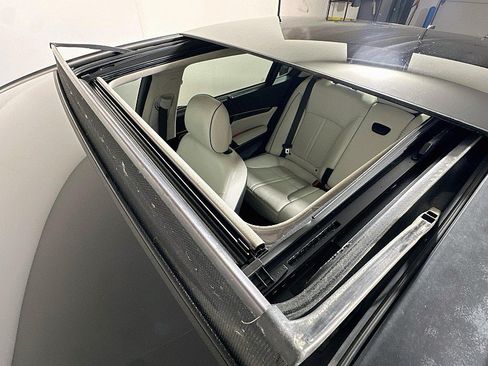 Used 2015 Kia K900 Luxury w/ VIP Package (Discontinued) RWD image 14