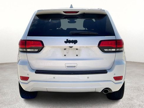 Used 2018 Jeep Grand Cherokee Altitude image 6