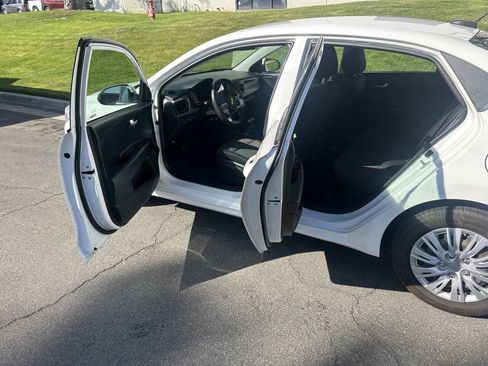 Used 2018 Kia Rio S image 7