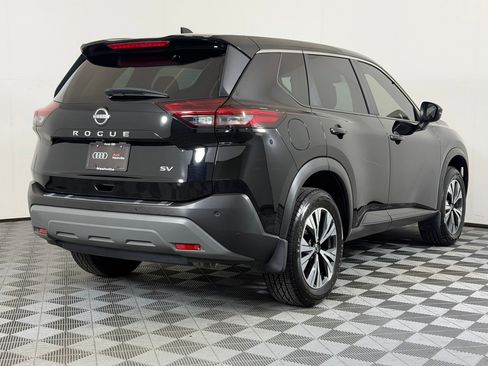 Used 2023 Nissan Rogue SV FWD image 9