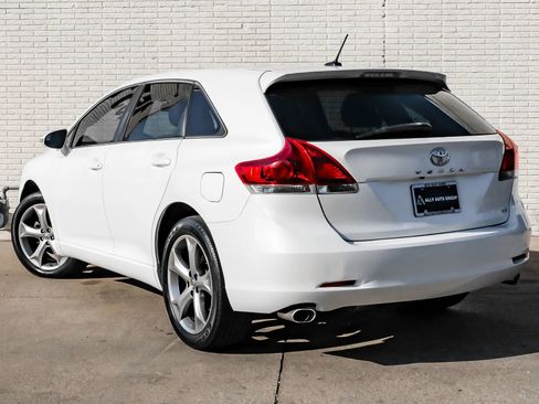 Used 2013 Toyota Venza LE w/ LE Convenience Pkg image 9