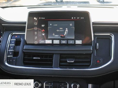 Used 2022 GMC Yukon SLT w/ SLT Premium Package image 17