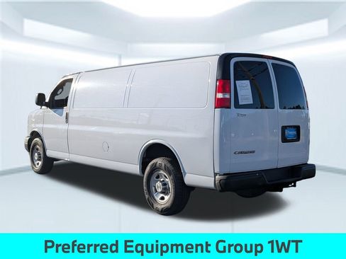 Used 2021 Chevrolet Express 2500 Extended w/ Driver Convenience Package image 4