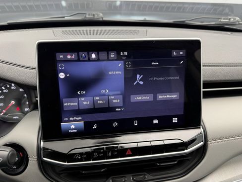 Used 2022 Jeep Compass Limited image 5