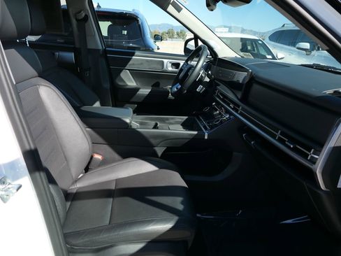 Used 2025 Hyundai Santa Fe Limited image 27