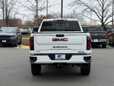 Used 2024 GMC Sierra 2500 AT4 w/ AT4 Premium Plus Package image 10