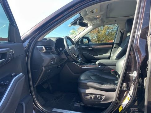 Used 2022 Toyota Highlander Limited AWD/4WD image 15