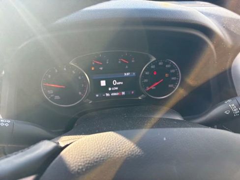 Used 2023 GMC Acadia SLT image 13