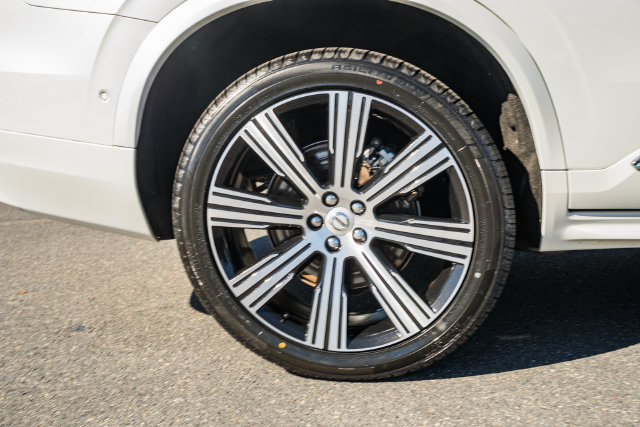 Certified 2024 Volvo XC90 T8 Ultimate w/ Lounge Package AWD/4WD image 14